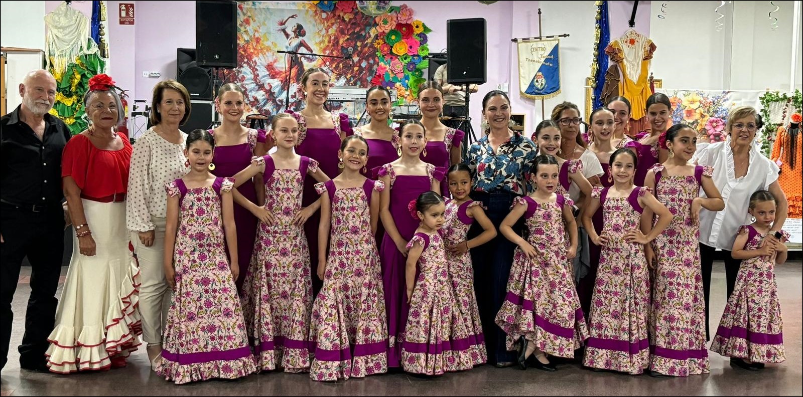 La miniferia de La Mata se llena de arte con la Academia de Baile QK